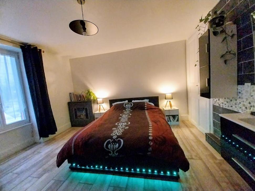Au Pays D'Angeline Hotel La Pacaudière Szoba fotó